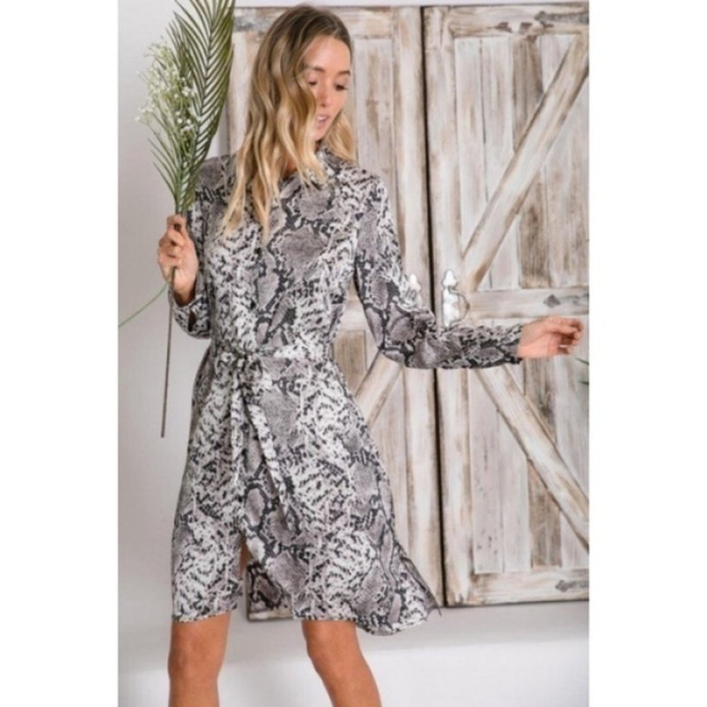 Davi & Dani Animal Python Print Shirt Dress NWT - Picture 2 of 12